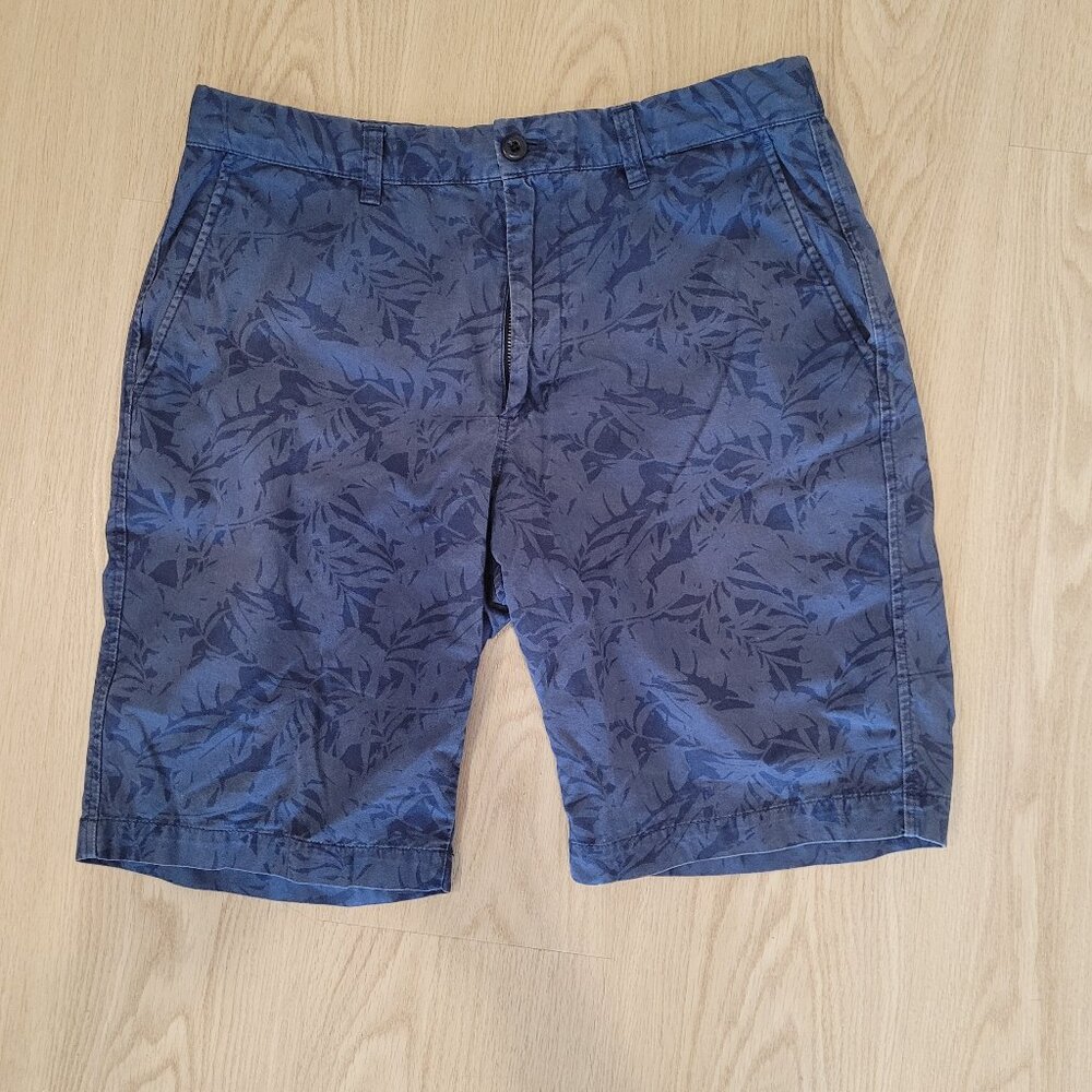 Uniqlo Men's Shorts (Medium)